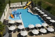 Q Ella Beach Side