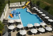 Q Ella Beach Side