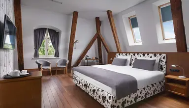 Quadrille Hotel & Spa