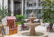 Queen's Court Hotel & Residence