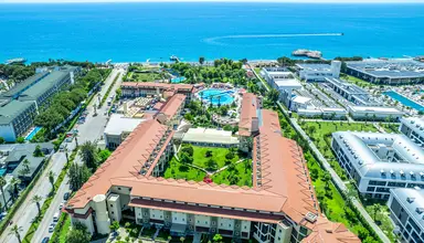 Queen's Park Le Jardin Resort
