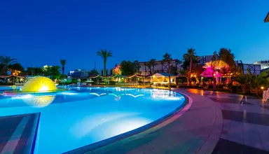 Queen's Park Le Jardin Resort
