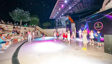 Queen's Park Le Jardin Resort