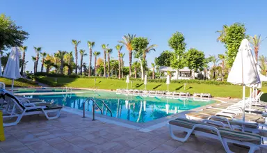 Queen's Park Le Jardin Resort