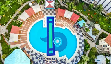 Queen's Park Le Jardin Resort