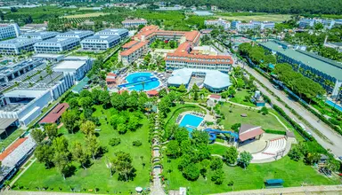 Queen's Park Le Jardin Resort