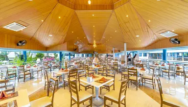 Queen's Park Le Jardin Resort