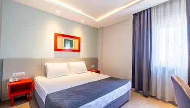 Queen's Park Le Jardin Resort