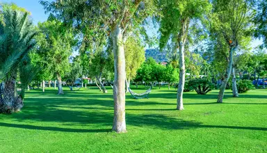 Queen's Park Le Jardin Resort