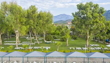 Queen's Park Le Jardin Resort