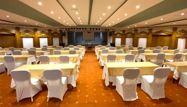 Queen's Park Le Jardin Resort