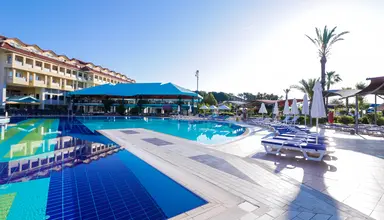 Queen's Park Le Jardin Resort