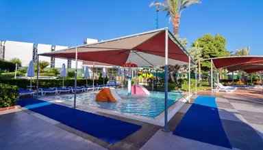 Queen's Park Le Jardin Resort