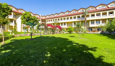 Queen's Park Le Jardin Resort