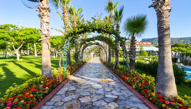 Queen's Park Le Jardin Resort