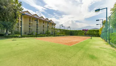 Queen's Park Le Jardin Resort