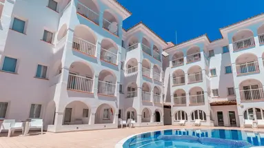 R2 Bahia Cala Ratjada Design