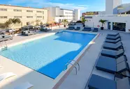 R2 Higos Beach Apartments