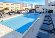 R2 Higos Beach Apartments