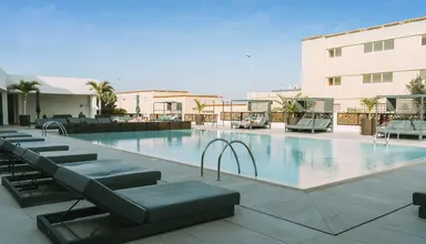 R2 Higos Beach Apartments
