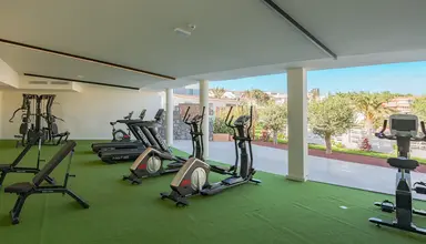 R2 Higos Beach Apartments