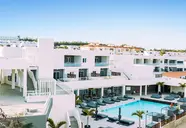 R2 Higos Beach Apartments