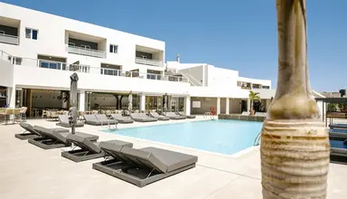 R2 Higos Beach Apartments