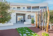 R2 Higos Beach Apartments