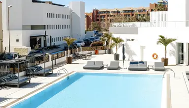R2 Higos Beach Apartments