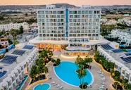 Radisson Beach Resort 
