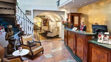 Radisson Blu Altstadt