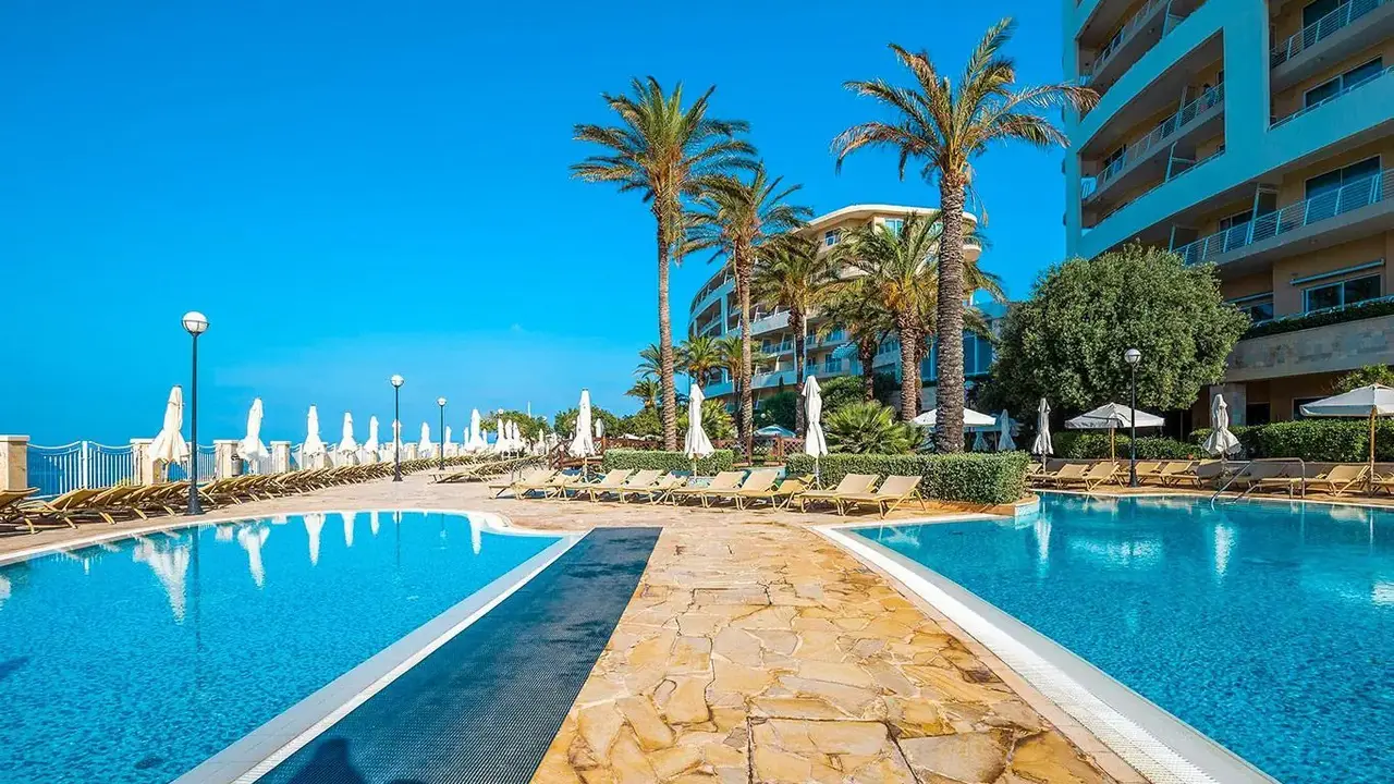 Radisson Blu Golden Sands