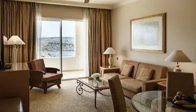 Radisson Blu Golden Sands
