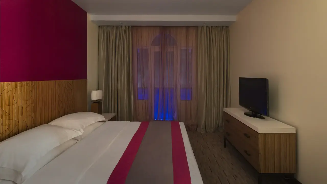 Radisson Blu (Muscat)