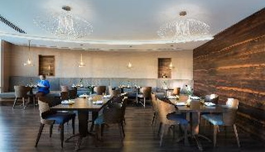 Radisson Blu Waterfront Dubai
