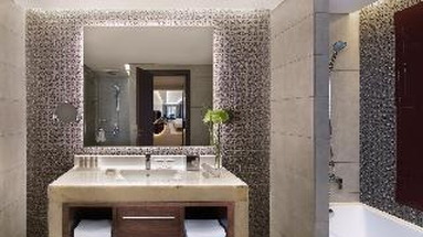 Radisson Blu Waterfront Dubai