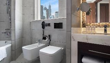 Radisson Blu Waterfront Dubai