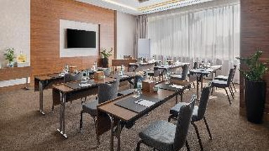 Radisson Blu Waterfront Dubai