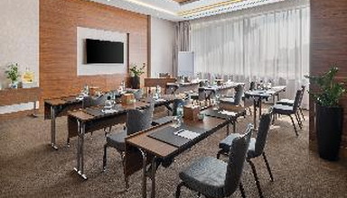 Radisson Blu Waterfront Dubai