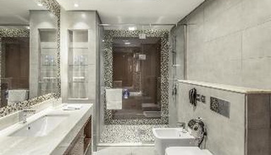Radisson Blu Waterfront Dubai