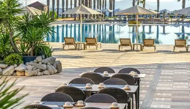 Radisson Blue Resort and Spa (Cesme)