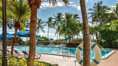 Radisson Miami Beach