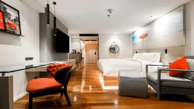 Radisson RED