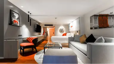 Radisson RED