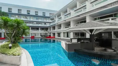 Radisson RED