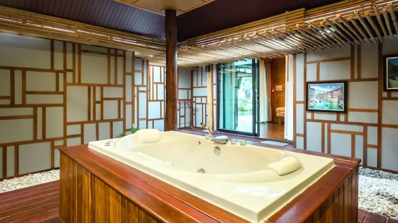 Railay Village Resort & Spa