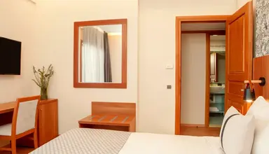 Ramada Athens Attica Riviera