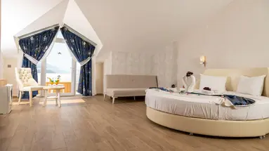 Ramada By Wyndham