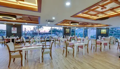 Ramada Hotel & Suites