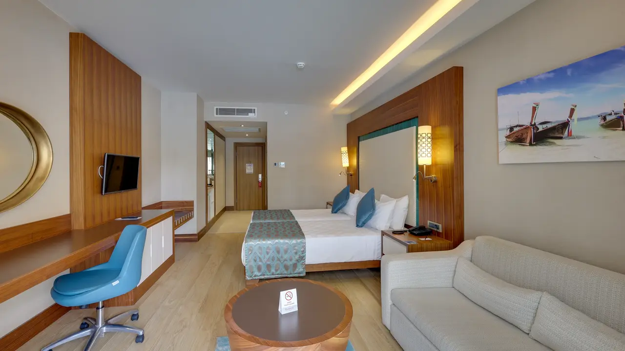Ramada Hotel & Suites